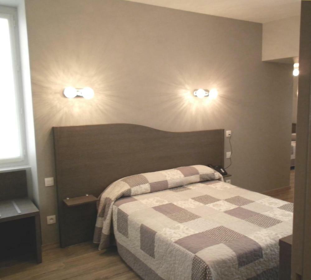 Hotel De La Gare 2*